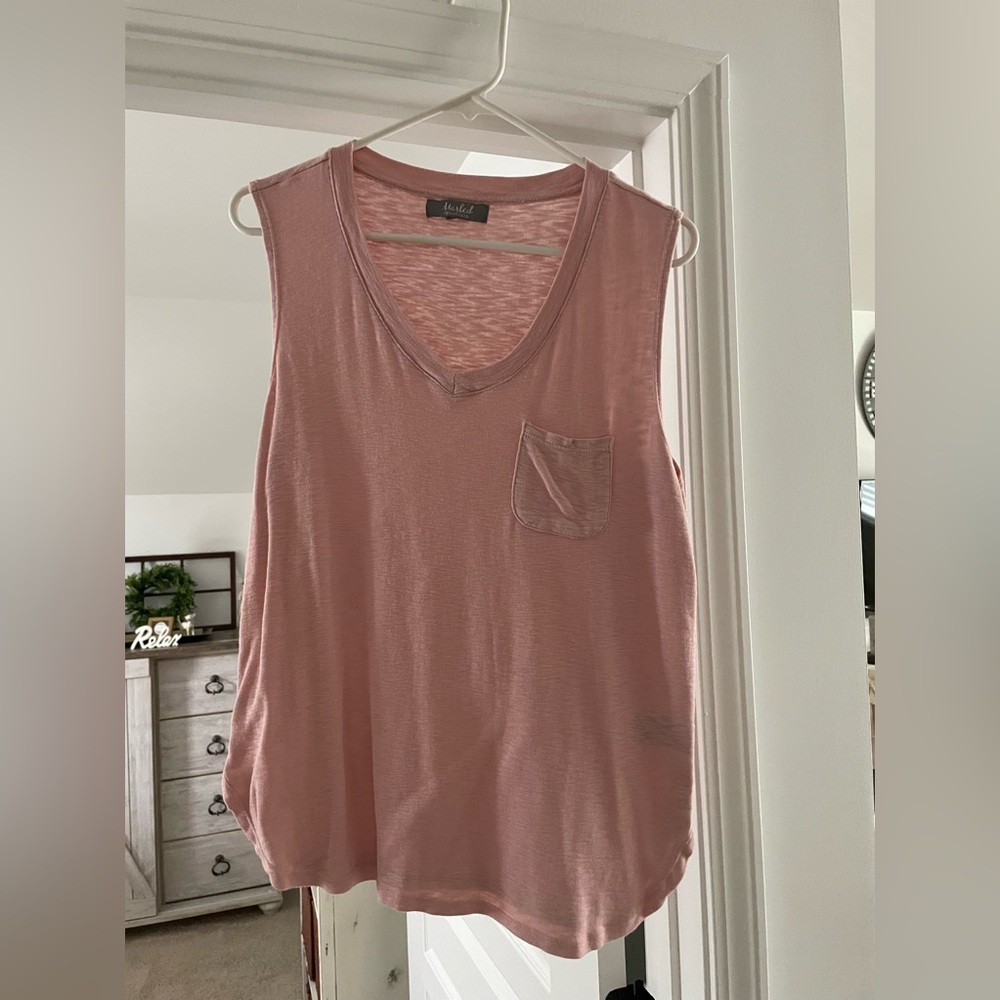 Woman’s Marled Essentials Sleeveless Top